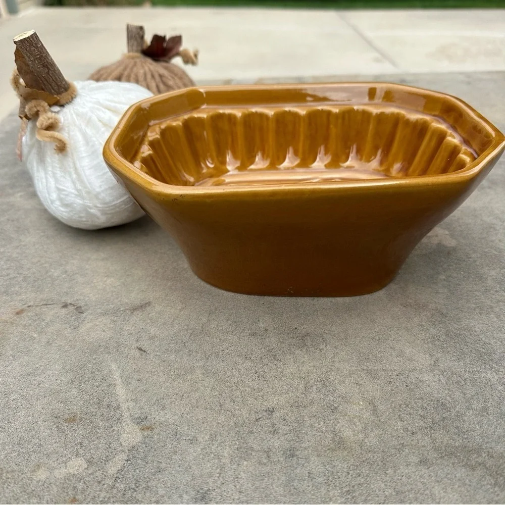 Crate & Barrel Ceramic Stoneware Fall Pumpkin Bread Cake Baking Jello Mold Decor